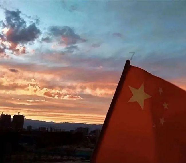 博主指控商场贴旭日旗遭质疑，专家：警惕“流量逻辑”消费民族感情